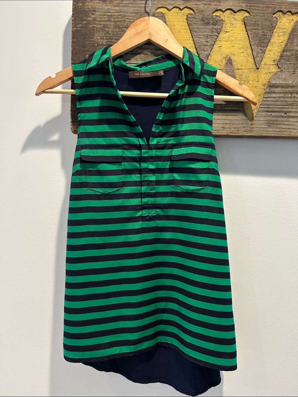 The Limited Sleeveless Collared Tunic
